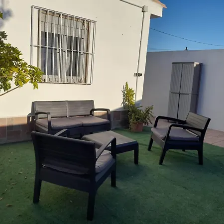 Con Barbacoa Y Porche Apartment *